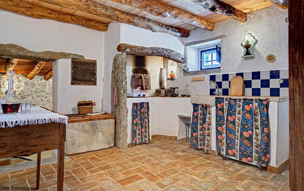فندق Aldeia Da Mata Pequena مافرا الغرفة الصورة